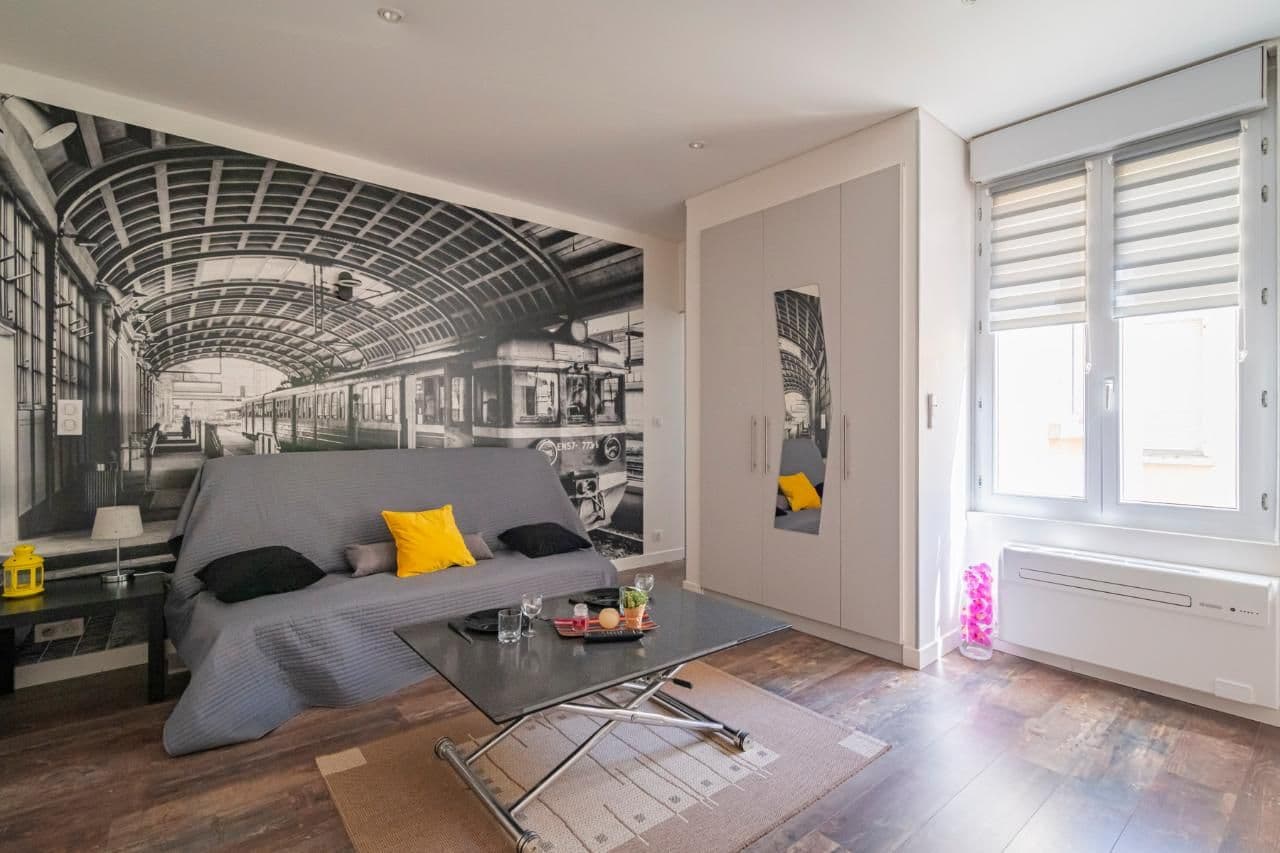 Studio meublé - T1 - Rue Belin à louer