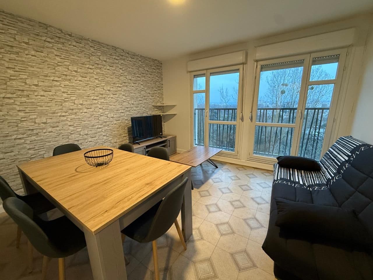 Appartement meublé - T4 - Rue de Taissy à louer