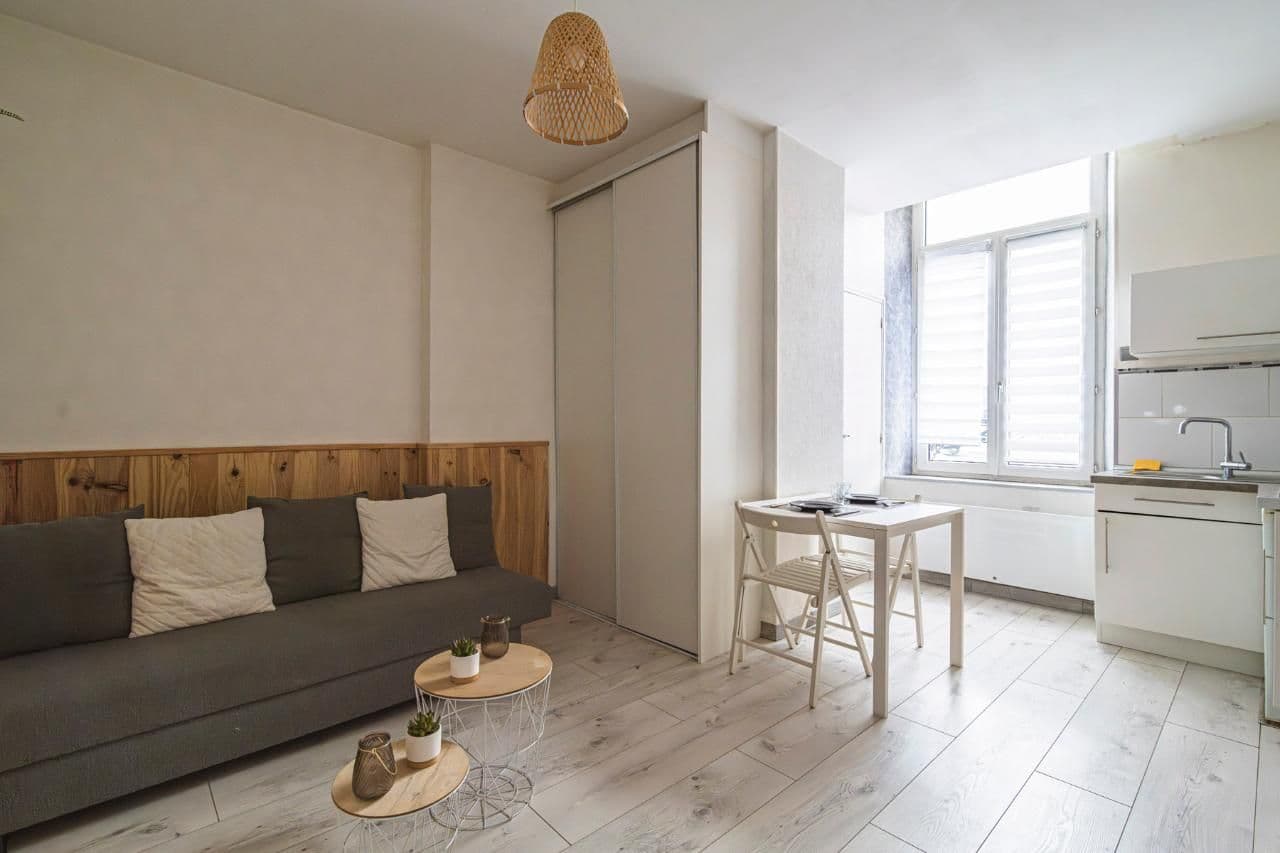 Studio meublé - 18 m2 - Rue de Courcelles à louer