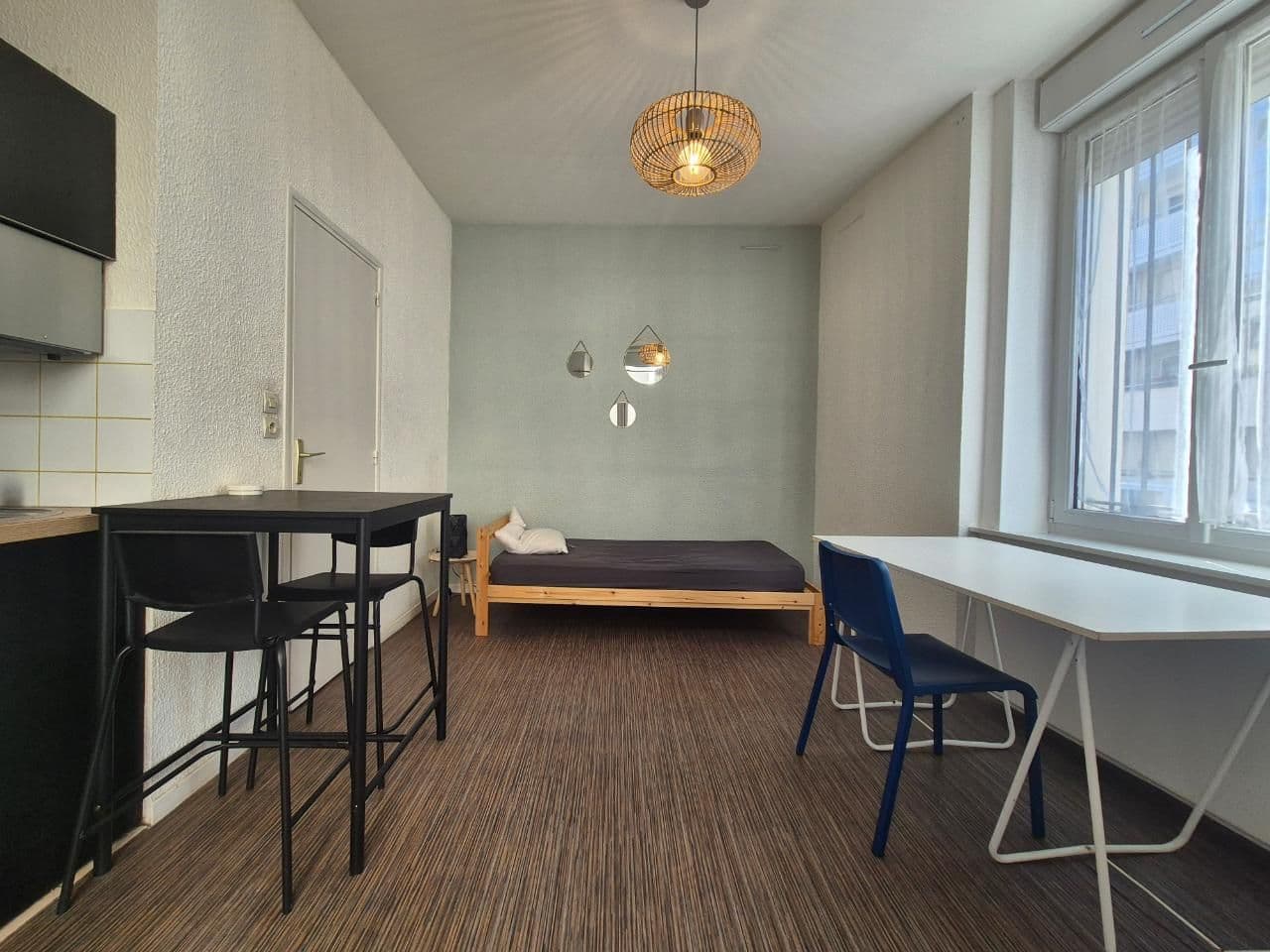 Studio non meublé - Studio - Rue de Venise à louer