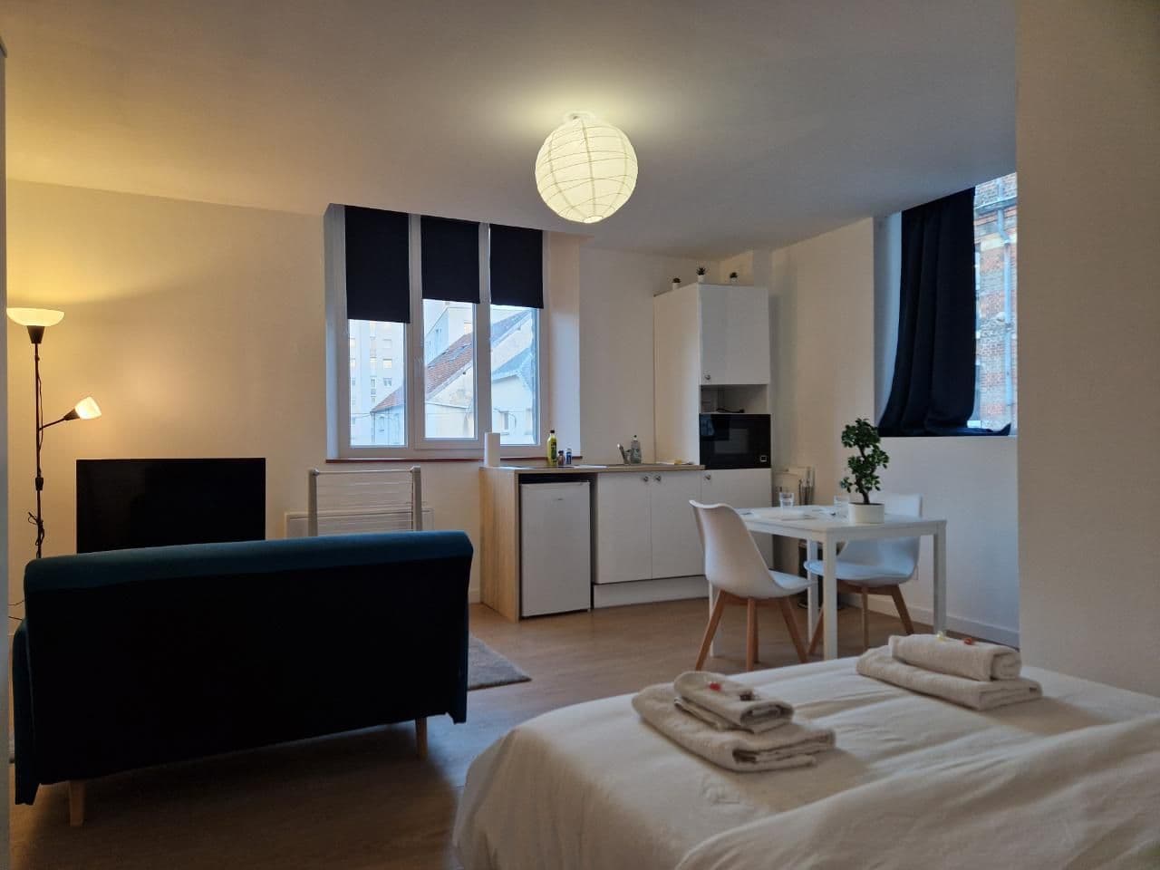 Studio meublé - 28 m2 - Rue Ponsardin à louer