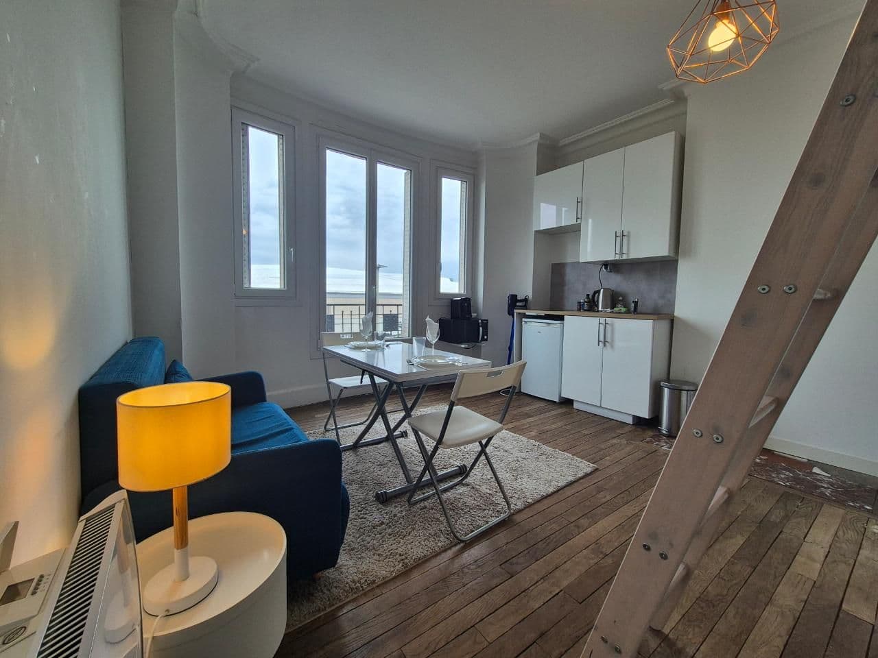Studio meublé - 19m2 - Rue Lesage à louer