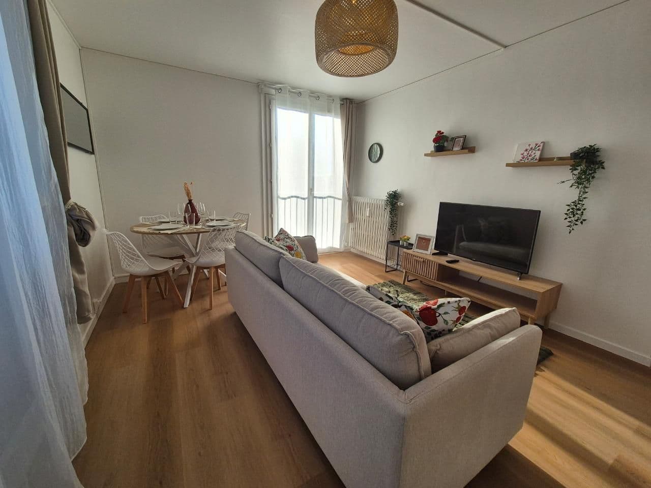 Appartement meublé - T3 - Rue Pierre de Coubertin à louer